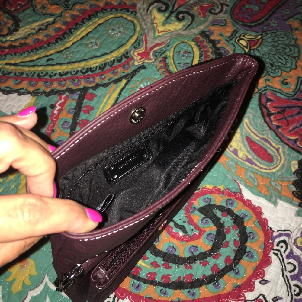 Nine West Cross body Purse - Picture 4 of 7